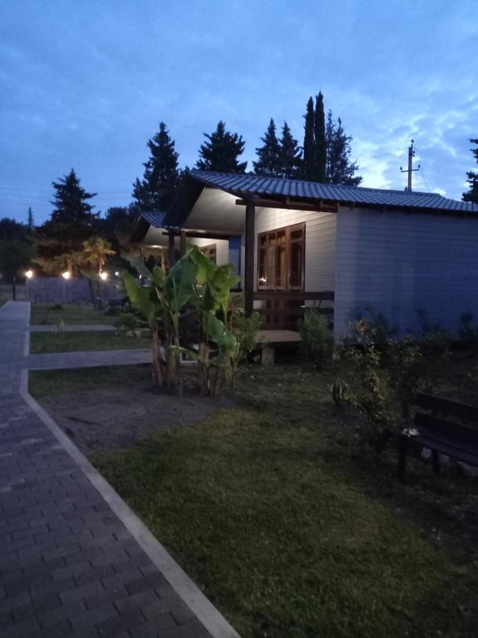 Гостевой Дом Фазенда Hotel Pizunda Exterior foto